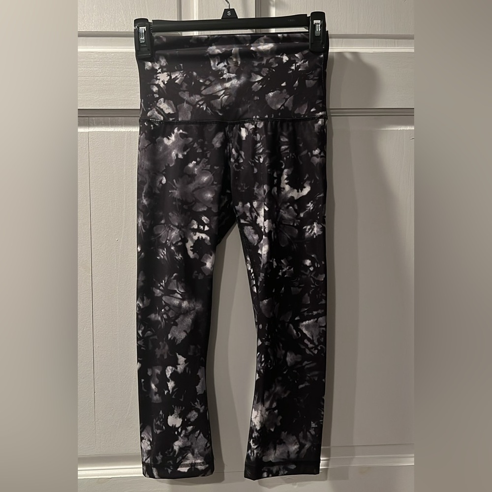 7.  Size 4 Lululemon Crop Leggings Bundle